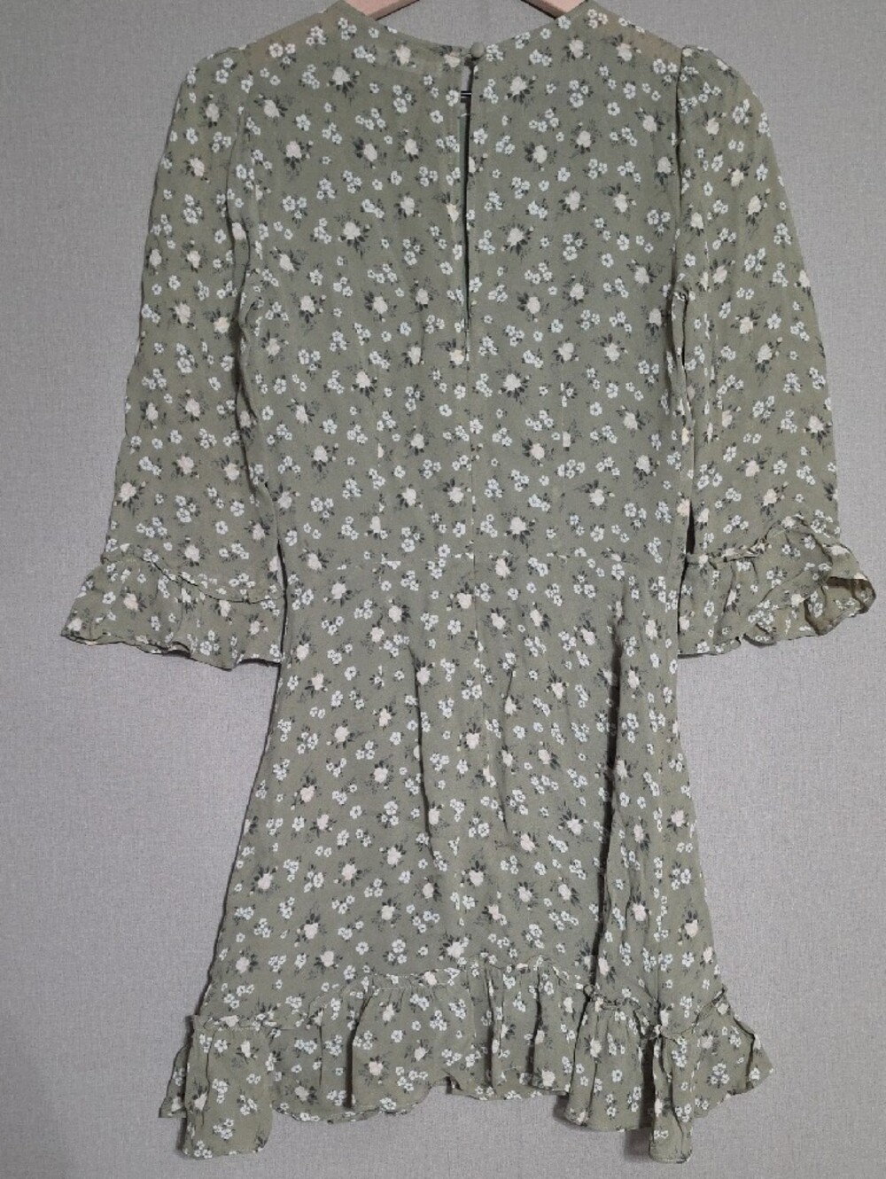 Reformation Doutzen Sage Green Floral Ruffle Dress - Picture 3 of 4